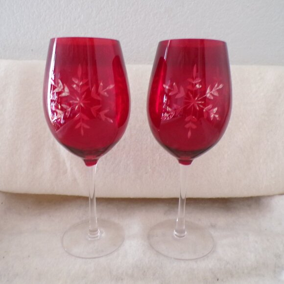 Lot Of 2 Stemware Elegant Crystal Ruby Red Etched Clear Snowflake Wine Glass - Picture 1 of 7